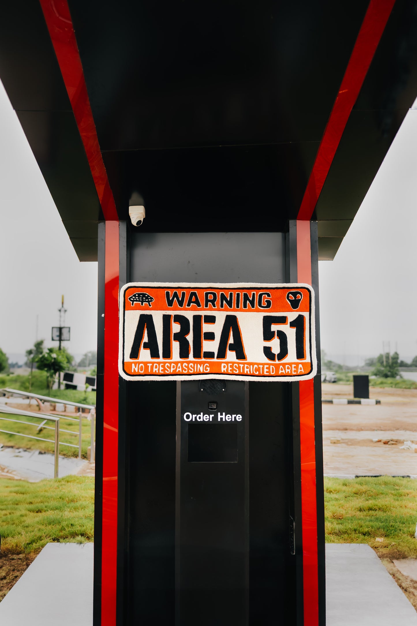 Area 51 Rug ( HT-0633)