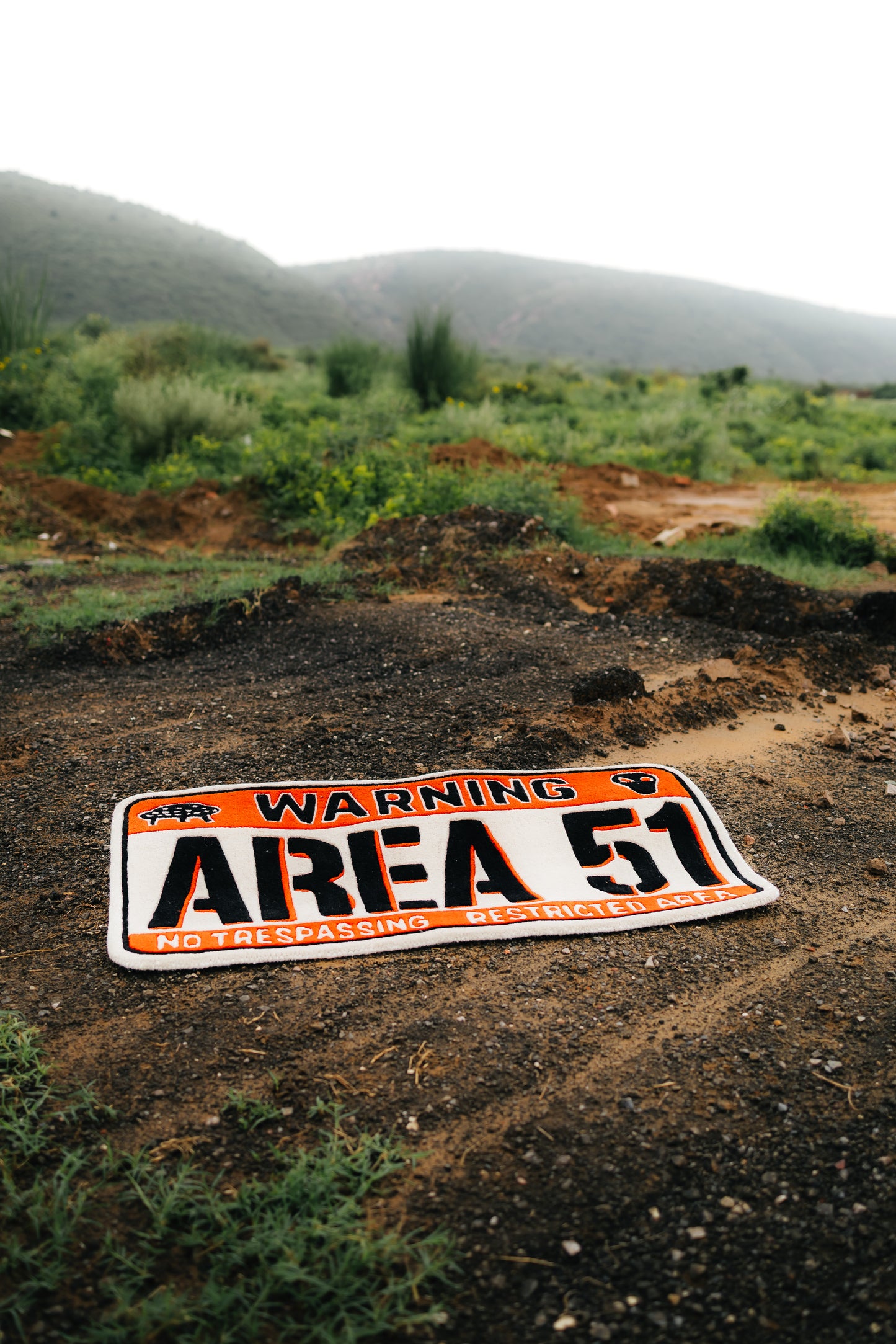 Area 51 Rug ( HT-0633)