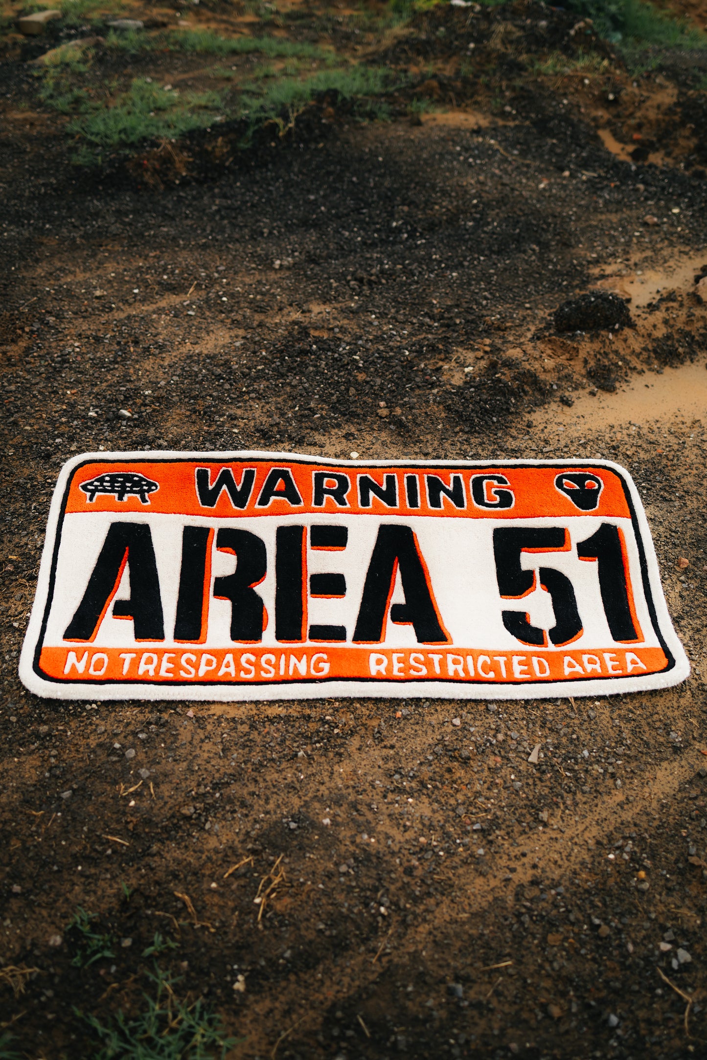 Area 51 Rug ( HT-0633)